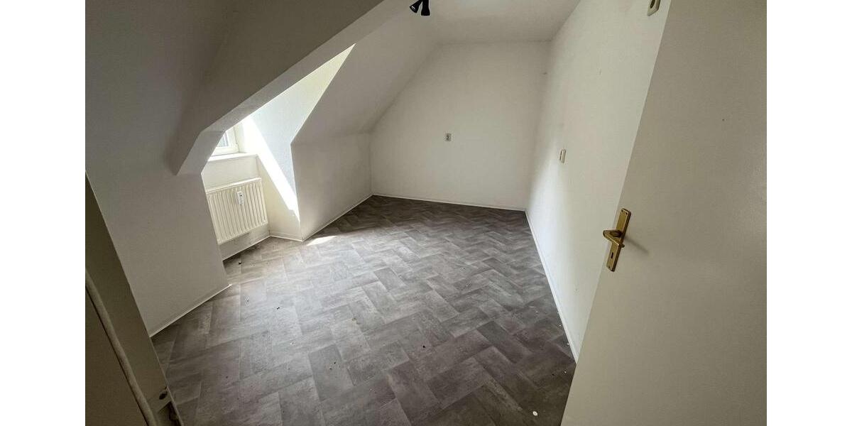 Etagenwohnung Hainichen - 1 Zimmer, 44 m&sup2;, 258&euro; | Angebot:26296749