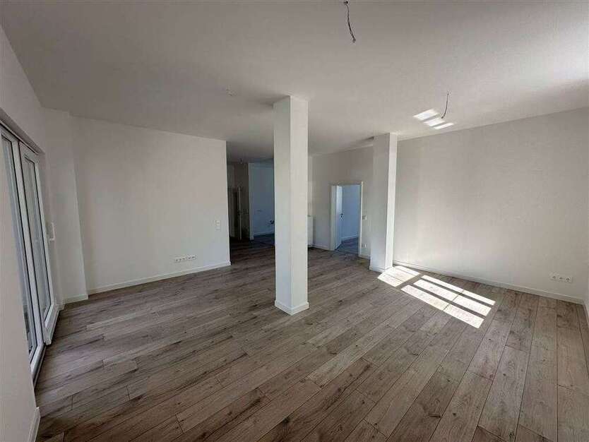 Wohnung zum Mieten in Burkhardtsdorf 990 € 151.35 m²
