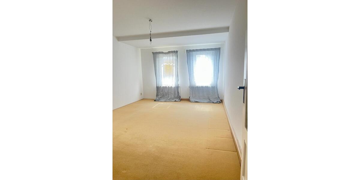 Dachgeschoßwohnung Chemnitz Kapellenberg - 2 Zimmer, 60 m&sup2;, 330&euro; | Angebot:24369757