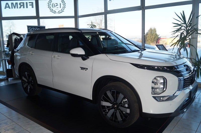 Mitsubishi Outlander 2.500 km 48.990 &euro; Stollberg 09366