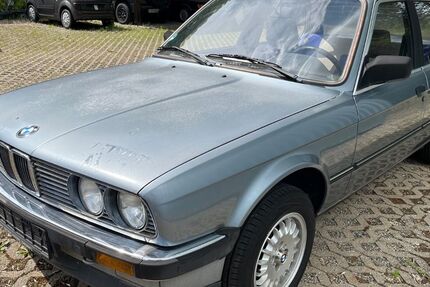 BMW 318 157.000 km 7.500 &euro; Chemnitz 09131