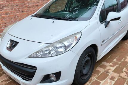 Peugeot 207 147.000 km 1.290 € Chemnitz 09116