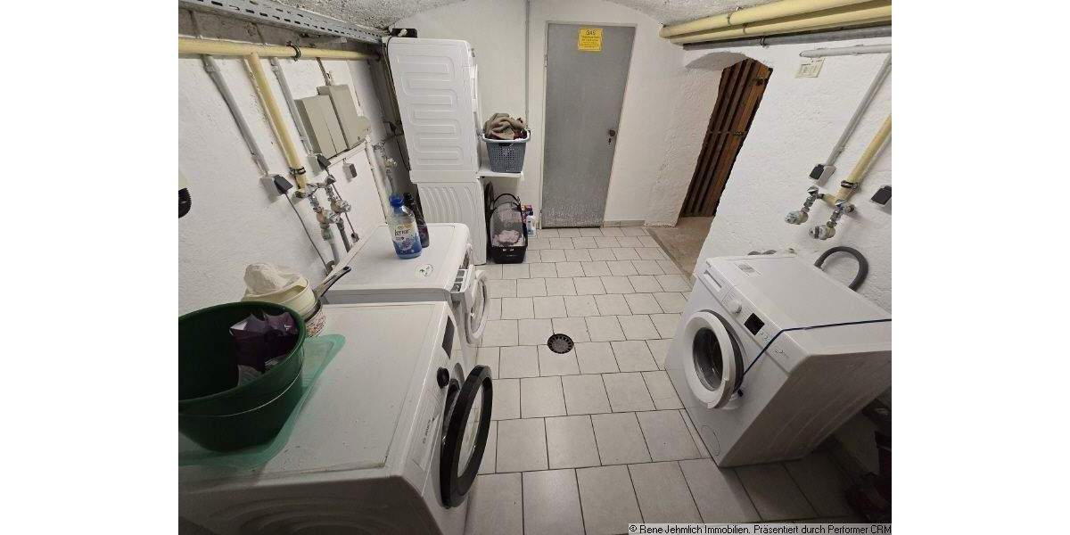 Solides Mehrfamilienhaus mit gepflegter Substanz und stabiler Vermietbarkeit in ruhiger Lage 1 zimmer