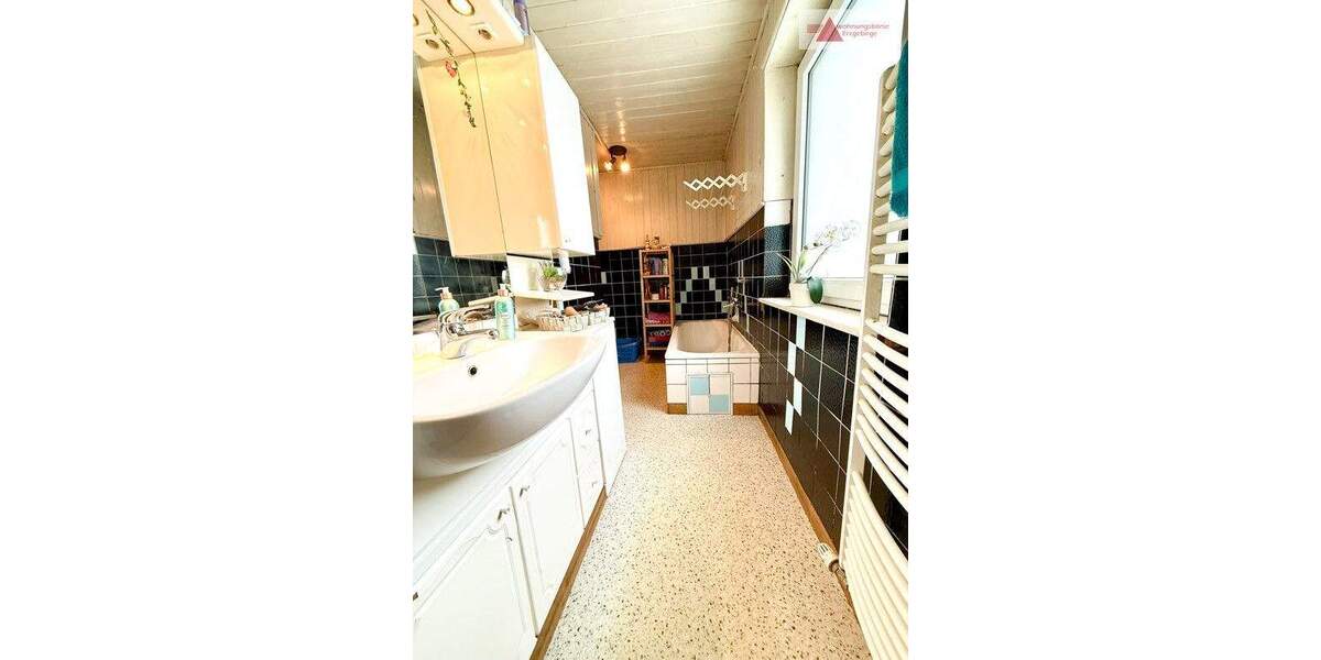 Einfamilienhaus Wiesa / Neundorf Neundorf - 7 Zimmer, 150 m&sup2;, 66.000&euro; | Angebot:25779071
