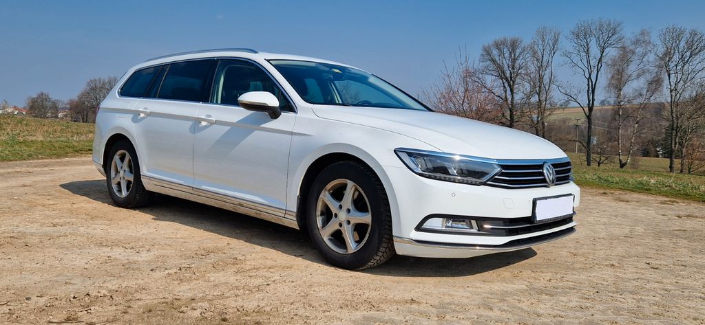 VW Passat Variant 236.000 km 9.600 &euro; Großschirma 09603