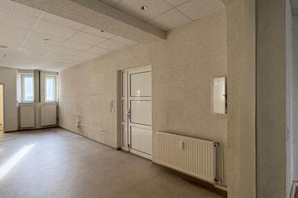 Vielseitige Büro- oder Praxiseinheit (ehem. Physiotherapie) preiswert zu vermieten! zimmer