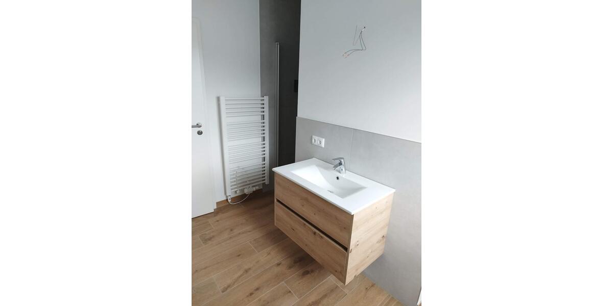 Neubau zur Miete: Stilvolle Doppelhaushälfte mit Garten 4 zimmer