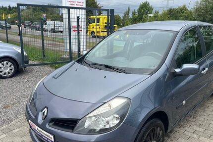 Renault Clio 112.000 km 2.490 &euro; Röhrsdorf Chemnitz 09247