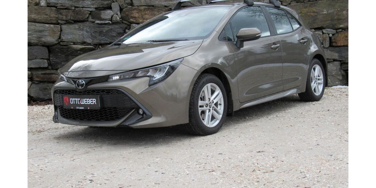 Toyota Corolla 133.500 km 13.990 &euro; Annaberg-Buchholz 09456