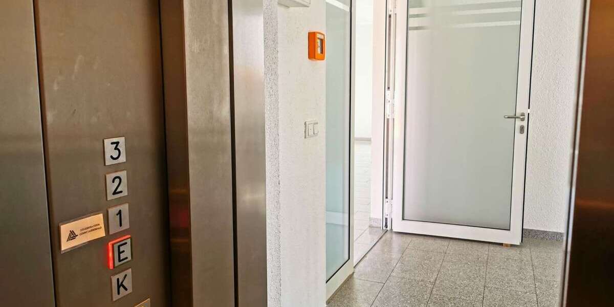 Penthousewohnung mit großer Dachterrasse am Opernplatz 4 zimmer