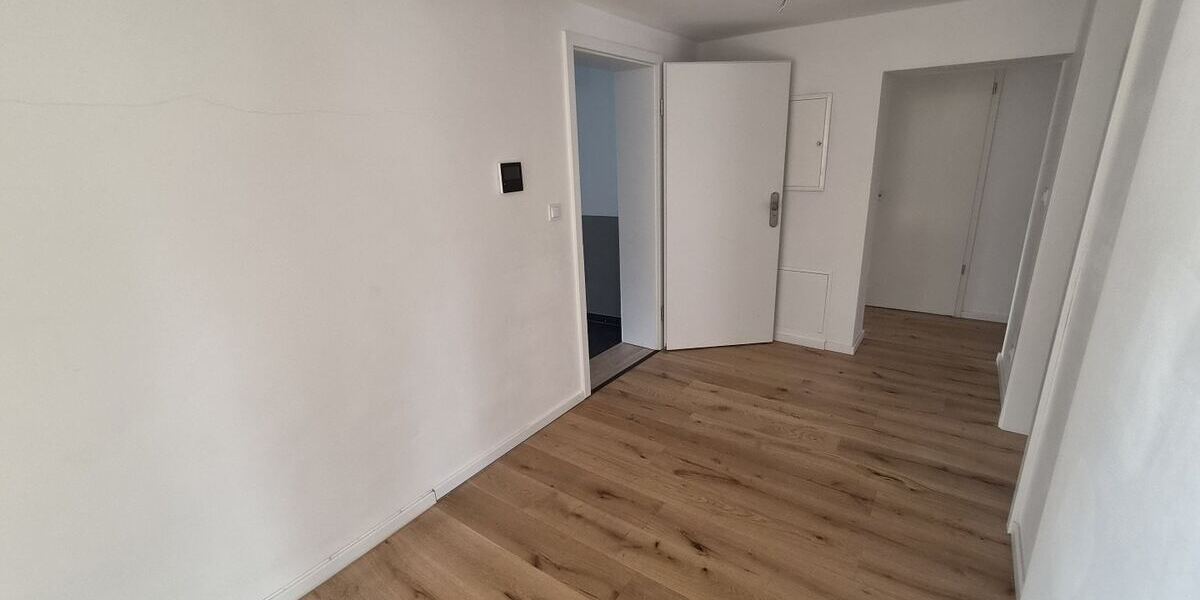 Familienfreundliche 4-Zimmer-Wohnung mit Balkon und offenem Wohnbereich - Etagenwohnung Hainichen | Angebot:27212357