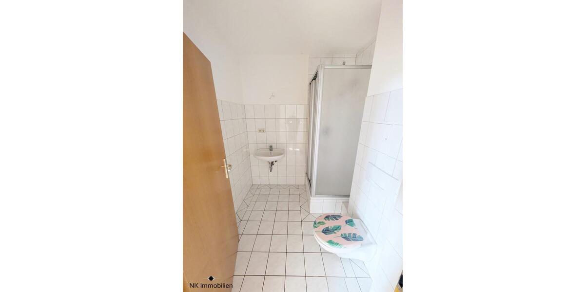 Dachgeschoßwohnung Chemnitz Ebersdorf - 1 Zimmer, 33 m&sup2;, 200&euro; | Angebot:25266458