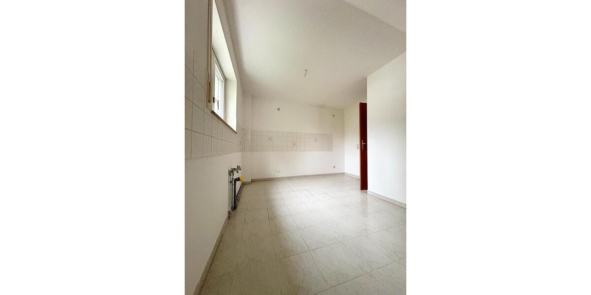 Dachgeschoßwohnung Chemnitz Adelsberg - 2 Zimmer, 70 m&sup2;, 440&euro; | Angebot:26167137