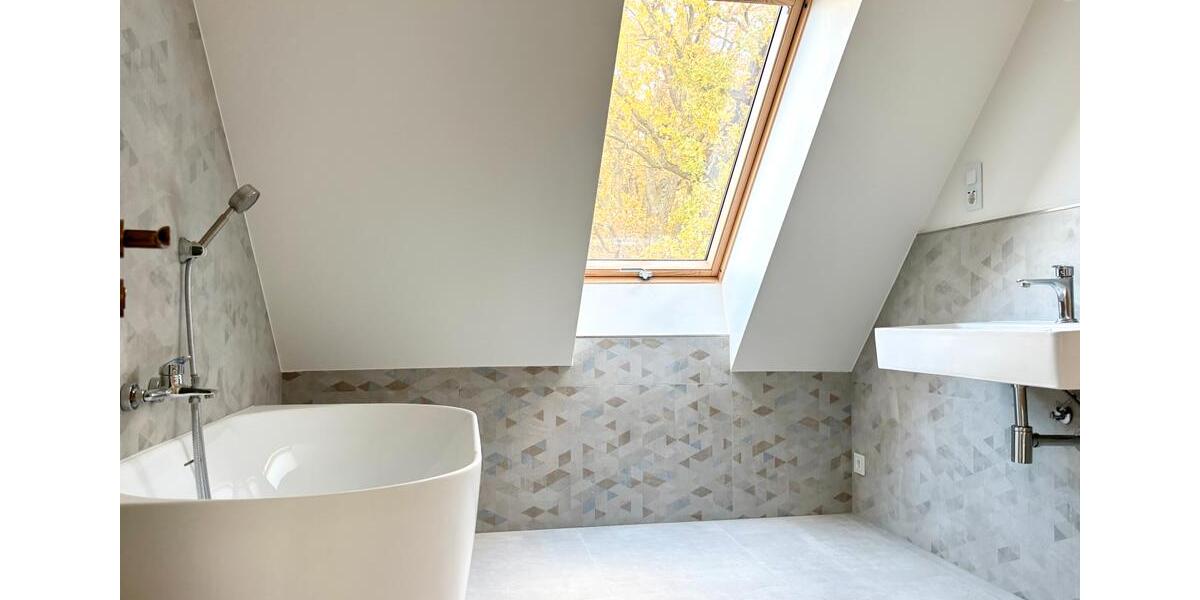 Borna * ERSTBEZUG * Balkon * 7 Zimmer Maisonette * 01.12.2025 7 zimmer