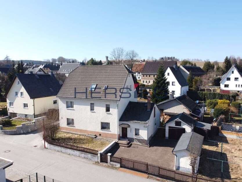 Haus zum Kaufen in Crottendorf 120.000 € 190 m²