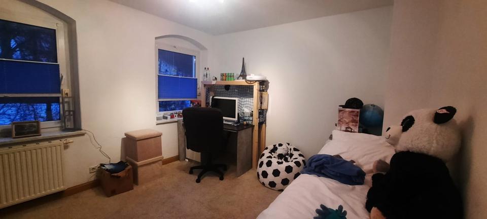 Achtung neue aktuelle Bilder! Einbauküche! Wohnung in Zschopau! 3 zimmer