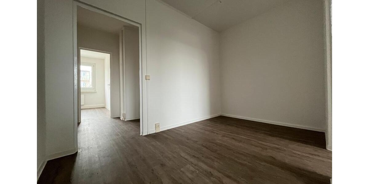 Etagenwohnung Chemnitz Helbersdorf - 4 Zimmer, 69 m&sup2;, 330&euro; | Angebot:26109890