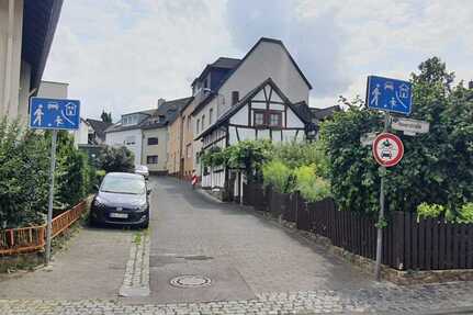 Renovierte 3-Zimmer WG mit Terrasse - Möbliert