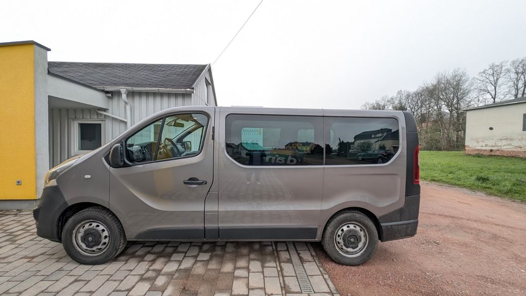 Opel Vivaro 99.999 km 13.500 &euro; Mittweida 09648