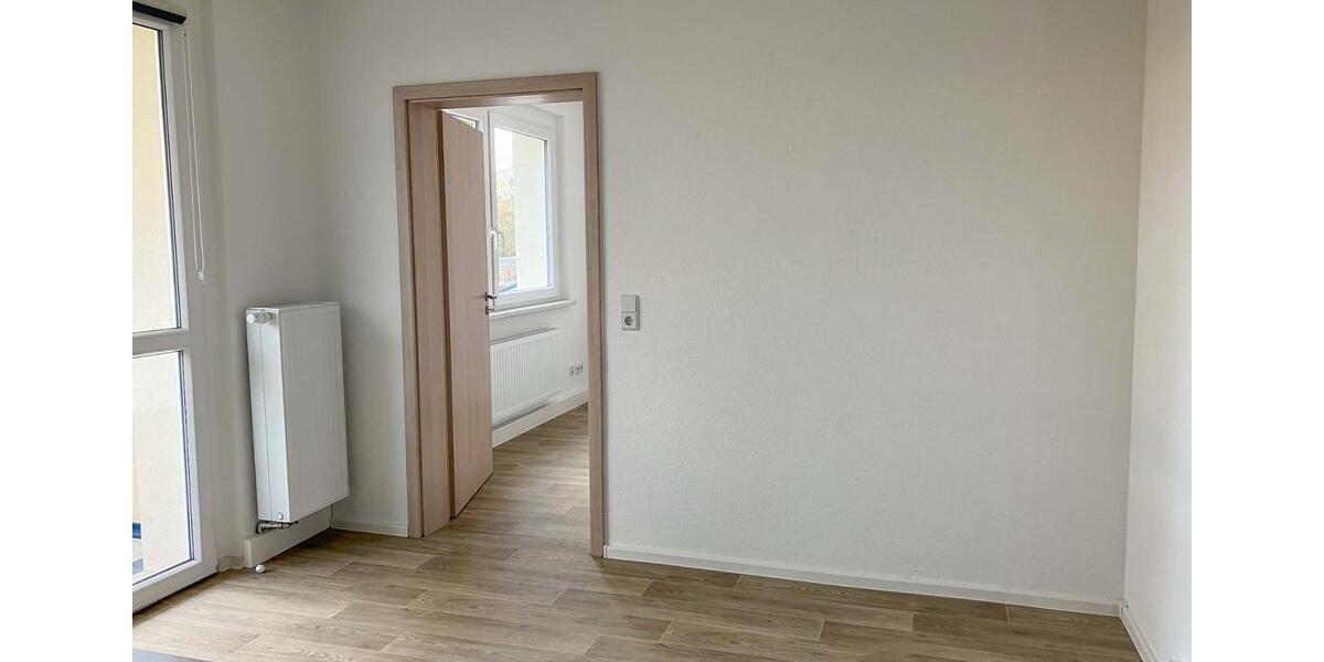 Schöne 2- Raum Wohnung mit Balkon 2 zimmer