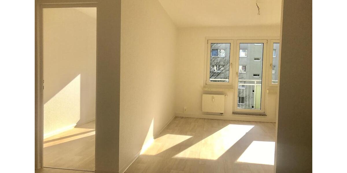 Etagenwohnung Chemnitz Helbersdorf - 4 Zimmer, 70 m&sup2;, 400&euro; | Angebot:26586582