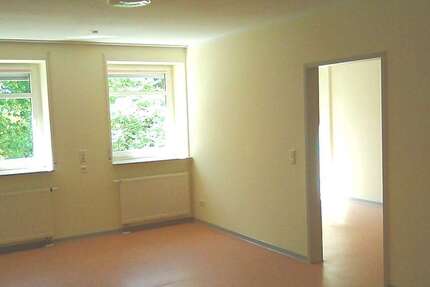 Wohnung Limbach-Oberfrohna Oberfrohna - 2 Zimmer, 76 m&sup2;, 532&euro; | Angebot:27075876