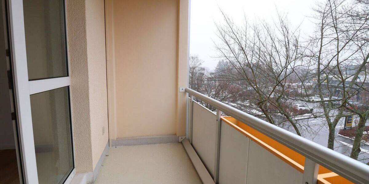 Etagenwohnung Chemnitz Kappel - 3 Zimmer, 57 m&sup2;, 352&euro; | Angebot:26931099