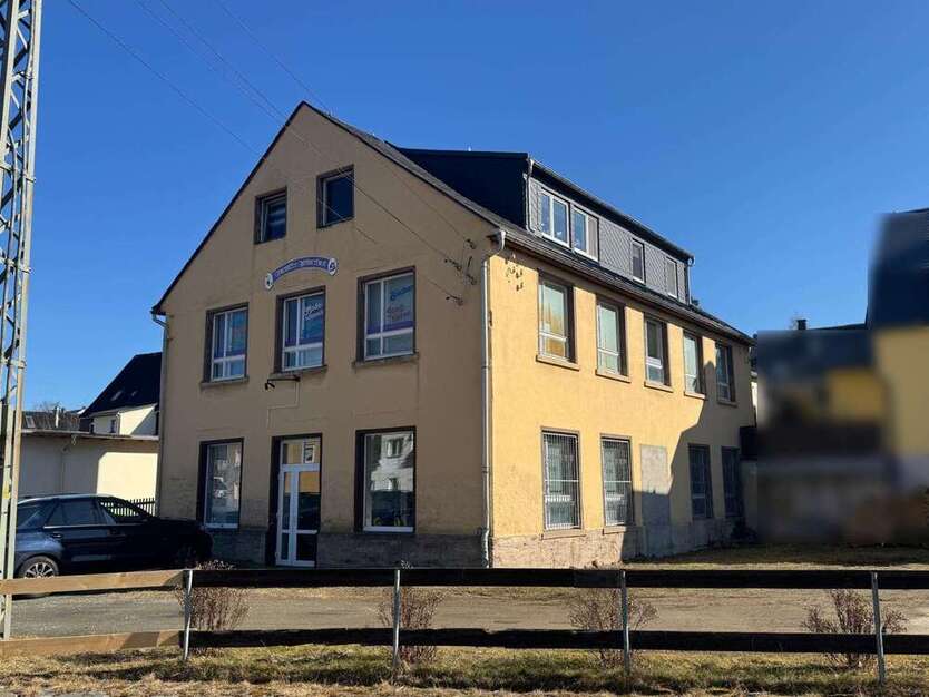 Haus zum Kaufen in Sehmatal-Cranzahl 59.500 € 355 m²