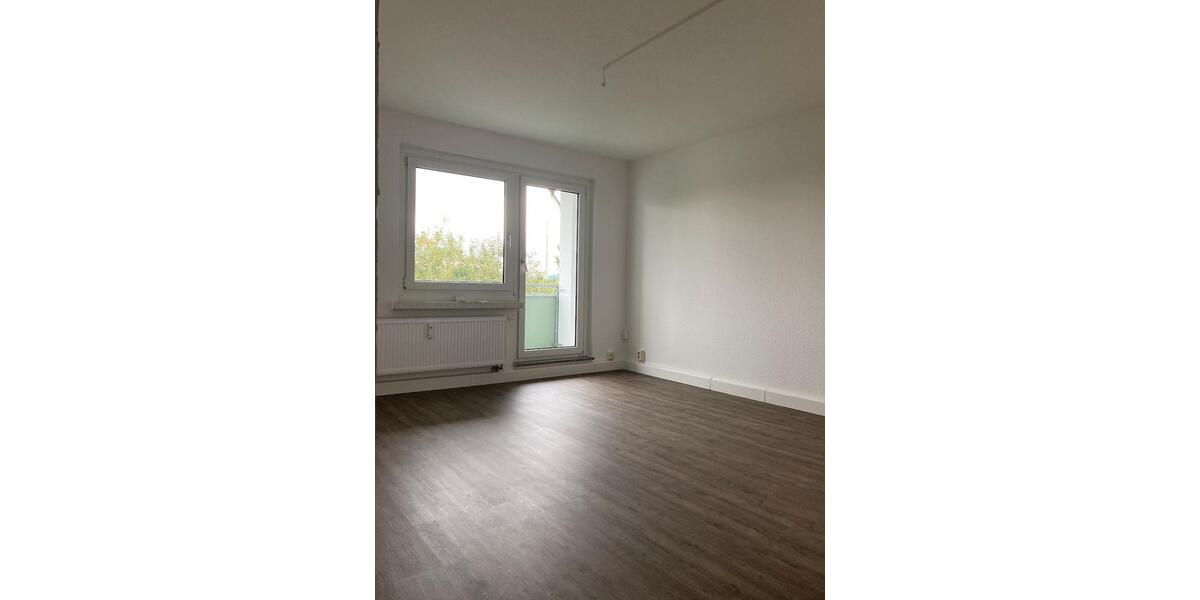 Etagenwohnung Chemnitz Helbersdorf - 4 Zimmer, 69 m&sup2;, 330&euro; | Angebot:26109890