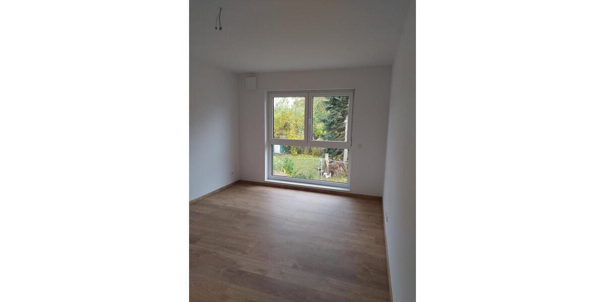 Neubau zur Miete: Stilvolle Doppelhaushälfte mit Garten 4 zimmer