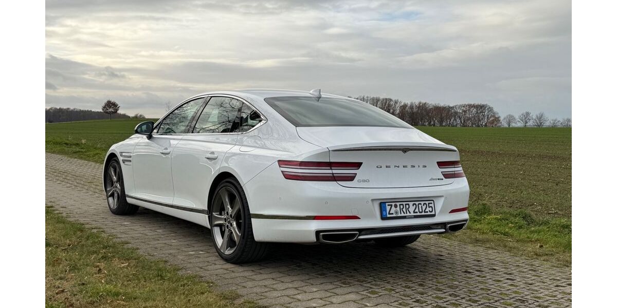 Hyundai Genesis 17.700 km 57.800 &euro; Niederfrohna / Sachsen 09243