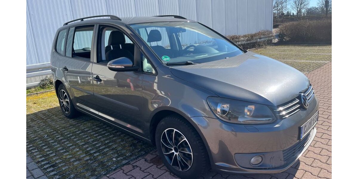 VW Touran 150.400 km 6.199 &euro; Chemnitz 09111