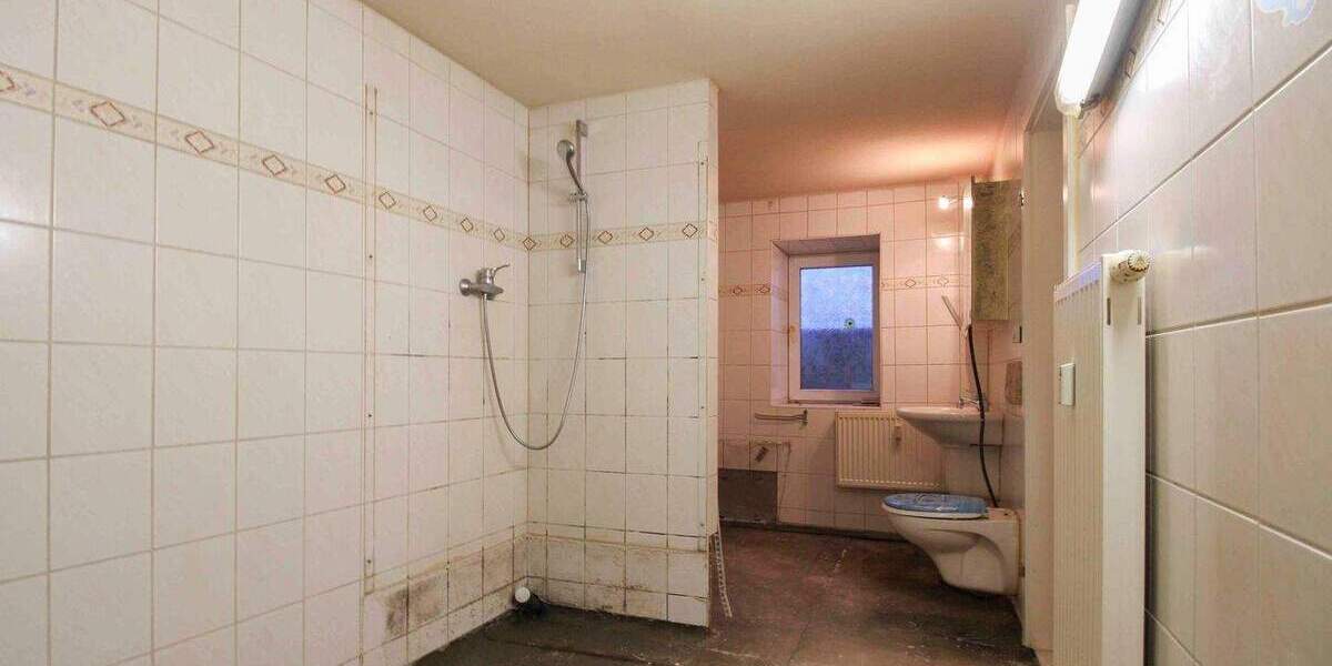 Etagenwohnung Chemnitz Kappel - 3 Zimmer, 99 m&sup2;, 98.000&euro; | Angebot:25836430