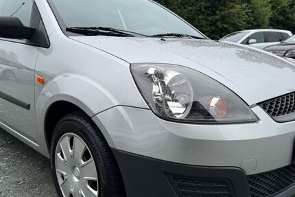 Ford Fiesta 74.515 km 3.499 € Chemnitz 09125