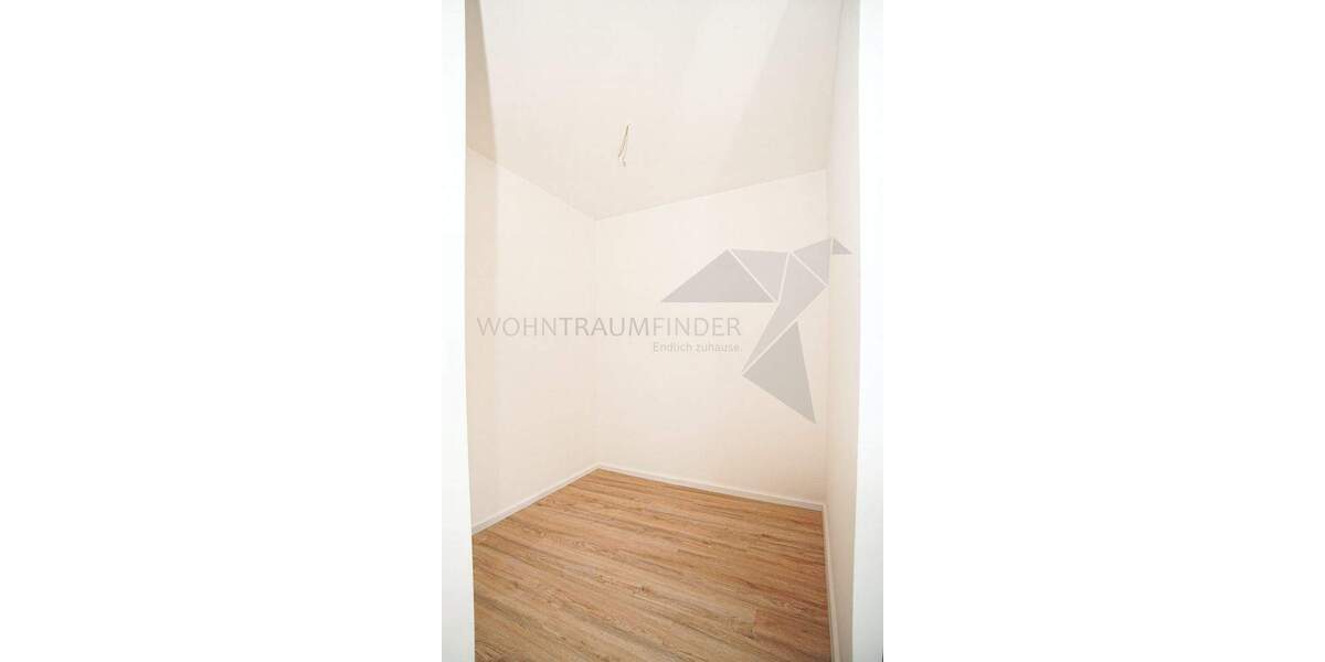 !! Angebot: Schnell sein lohnt sich !! Barrierefreie 4-Raum-Whg. mit EBK, Stellplatz & Photovoltaik 4 zimmer