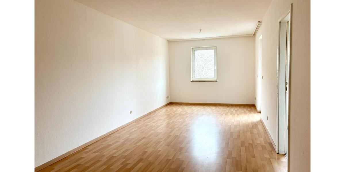 Etagenwohnung Chemnitz Altendorf - 4 Zimmer, 92 m&sup2;, 475&euro; | Angebot:23783976