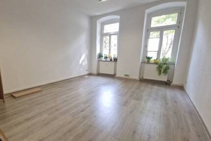 Schönes Büro im Erdgeschoß mit 3 Räumen im Herzen vom Kaßberg