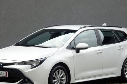 Toyota Corolla 28.523 km 25.980 &euro; Burgstädt 09217