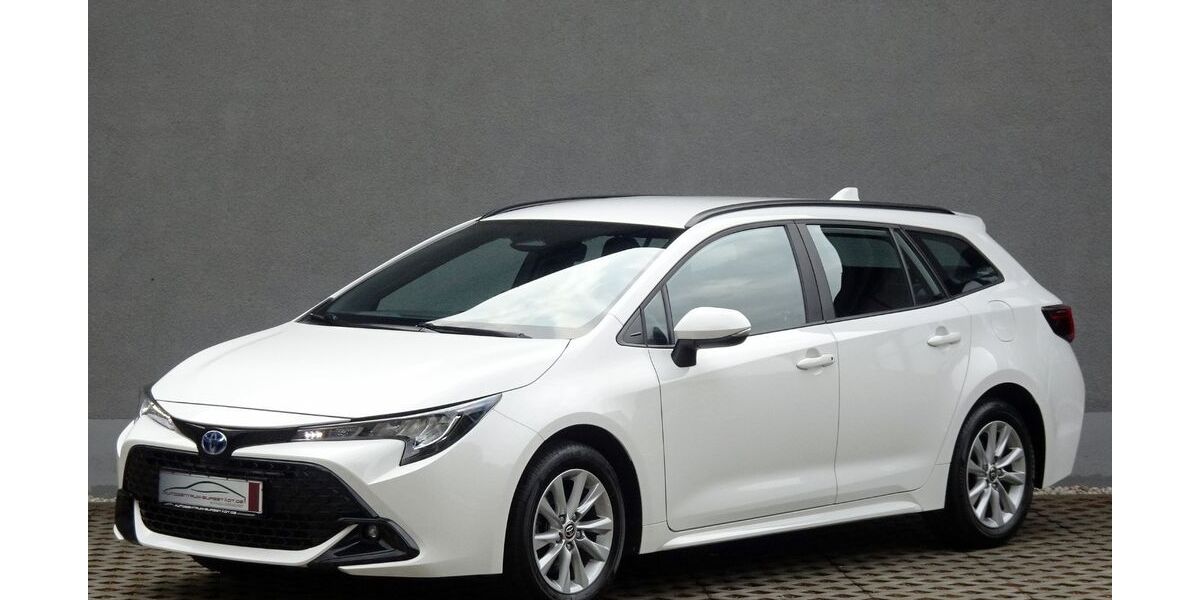 Toyota Corolla 28.523 km 25.980 &euro; Burgstädt 09217