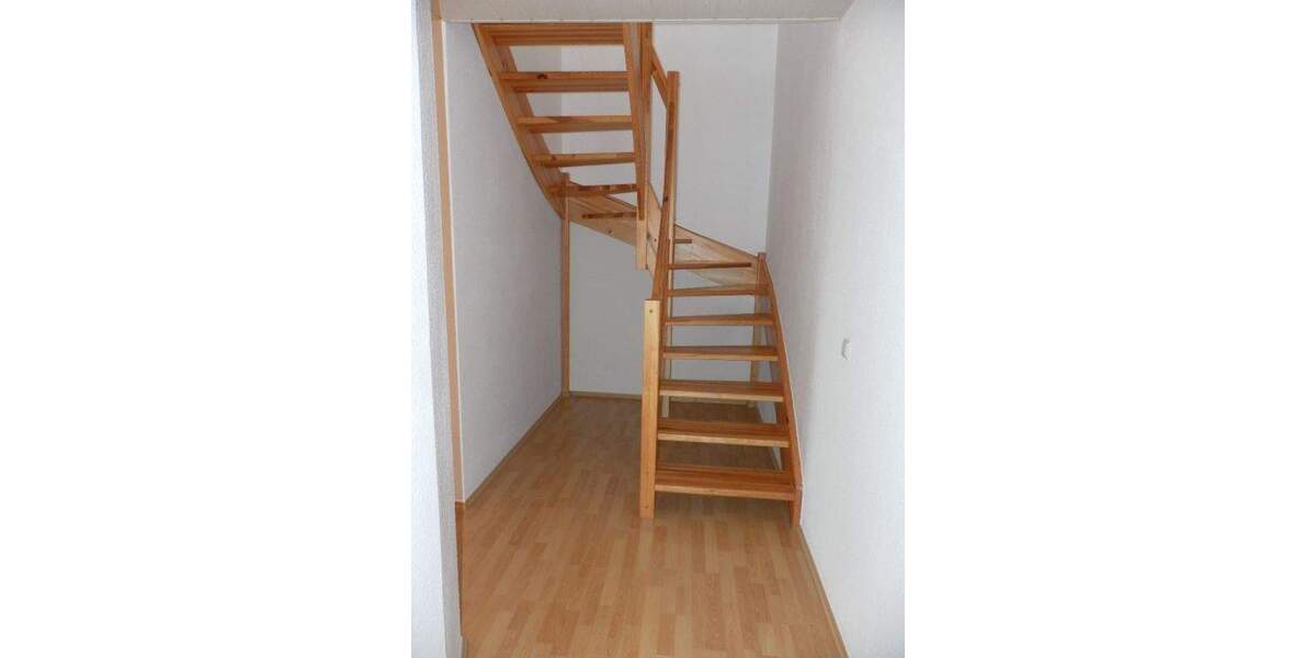 ATTRAKTIVE MAISONETTWOHNUNG SUCHT NEUE MIETER!!! 4 zimmer