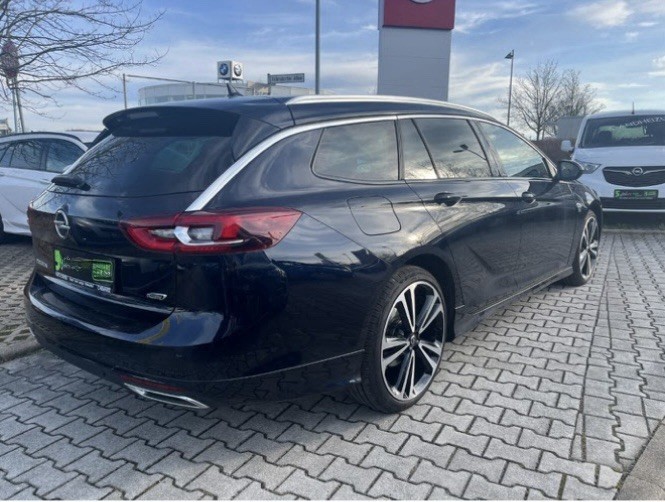Opel Insignia Sports Tourer 95.500 km 16.499 &euro; Burgstädt 09217