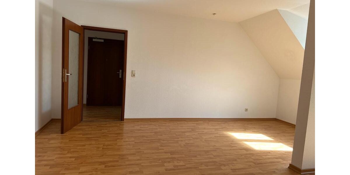 Dachgeschoßwohnung Chemnitz Hilbersdorf - 1 Zimmer, 53 m&sup2;, 260&euro; | Angebot:25976344