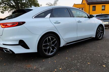 Kia ceed / Ceed 176.000 km 12.500 &euro; Chemnitz 09120