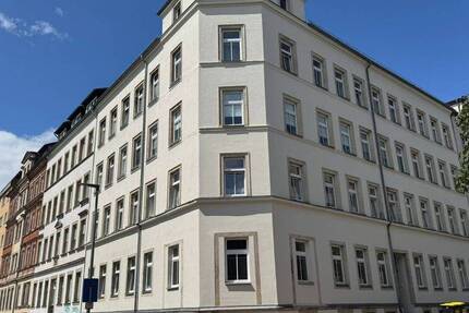 Moderne 3-Zimmer-Dachgeschoßwohnung mit EBK