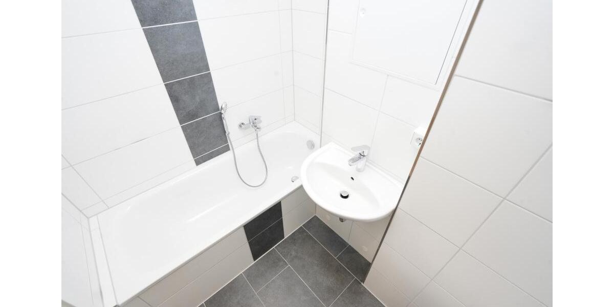 Erdgeschoßwohnung Chemnitz Adelsberg - 3 Zimmer, 92 m&sup2;, 571&euro; | Angebot:26295080