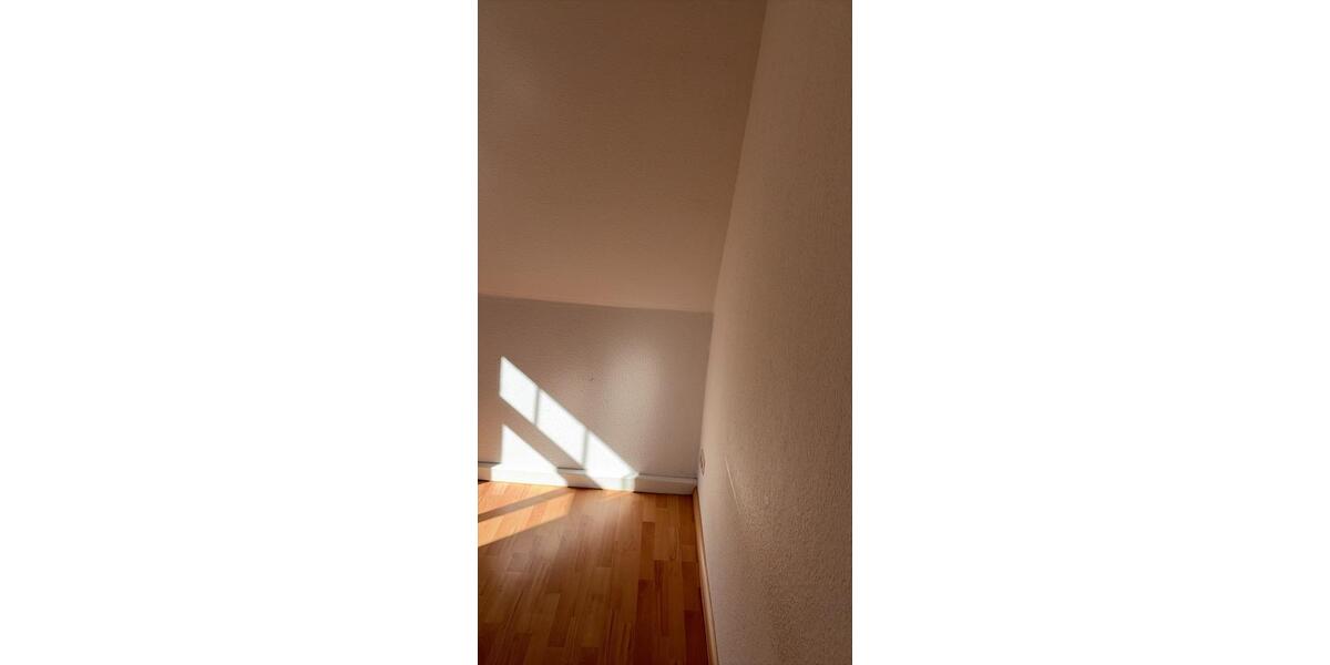 Dachgeschoßwohnung Chemnitz Wittgensdorf - 2 Zimmer, 49 m&sup2;, 330&euro; | Angebot:26671094