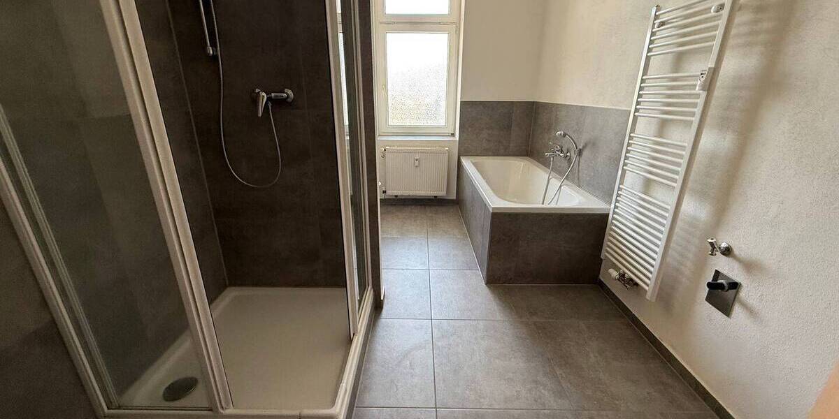 Etagenwohnung Chemnitz Lutherviertel - 5 Zimmer, 141 m&sup2;, 990&euro; | Angebot:26672704
