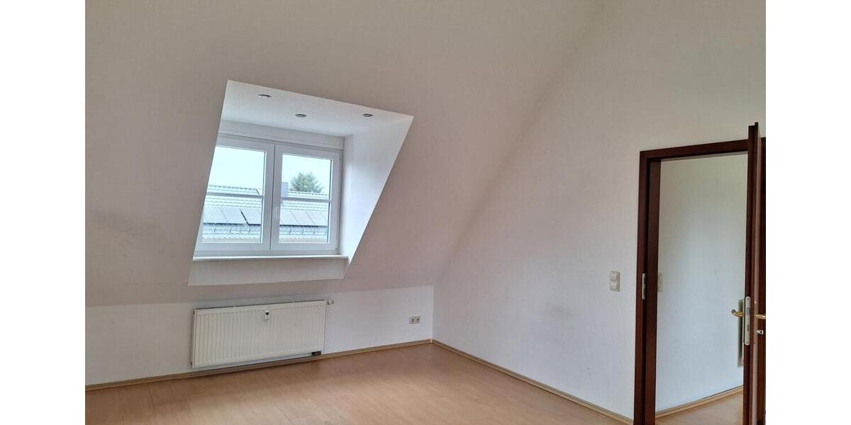 Dachgeschoßwohnung Großschirma - 2 Zimmer, 49 m&sup2;, 295&euro; | Angebot:26334773