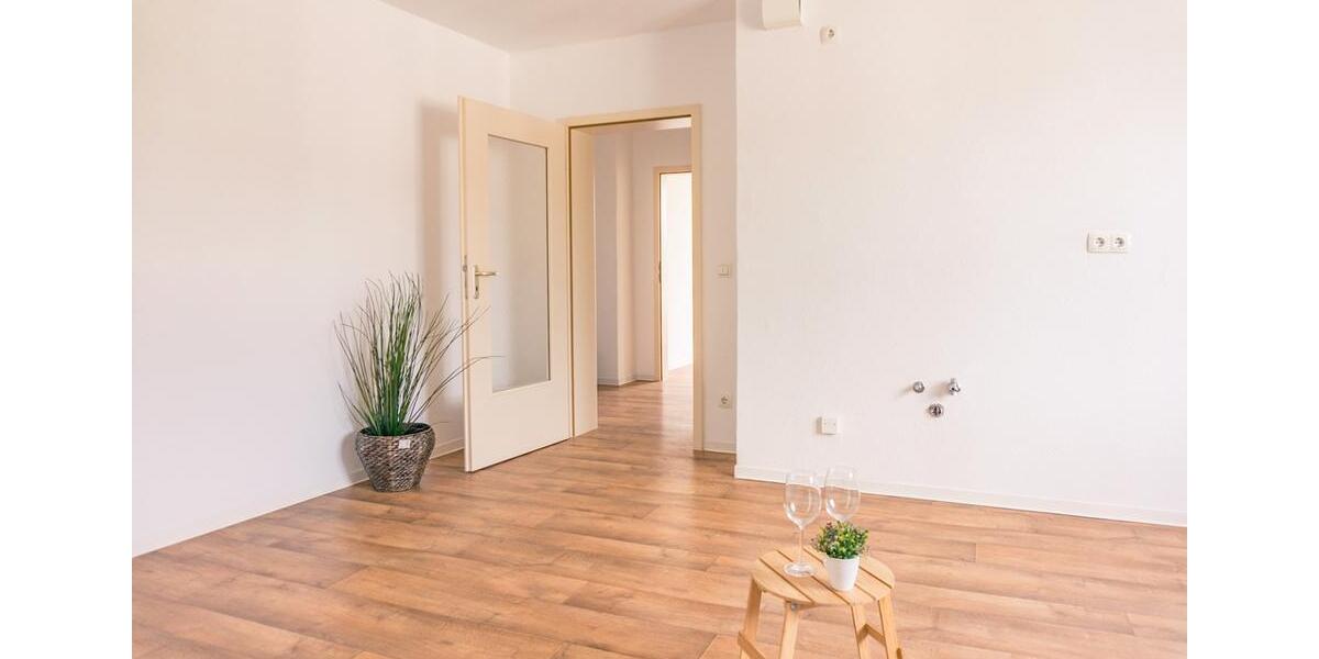 Etagenwohnung Chemnitz Kapellenberg - 2 Zimmer, 75 m&sup2;, 500&euro; | Angebot:26682239