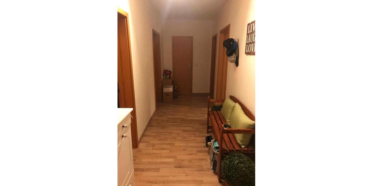 Dachgeschoßwohnung Chemnitz Kapellenberg - 4 Zimmer, 100 m&sup2;, 79.000&euro; | Angebot:27029015